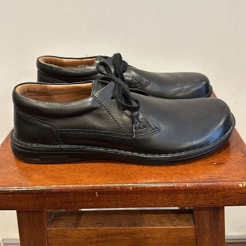 Birkenstock Men’s Lace Up Oxfords in BLACK smooth leather barely worn